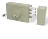 CERRADURA DE SOBREPONER 106-60 3 BULONES YALE